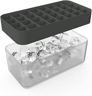 W&P Ice Box Bandeja de silicone para cubos de gelo com tampa, comporta 96 cubos, design empilhável que economiza espaço, pode ser lavada na lava-louças, carvão por Artista não identificado — capa do álbum