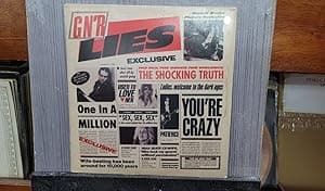 (lp) (nacional) guns n roses lies por Guns N' Roses — capa do álbum