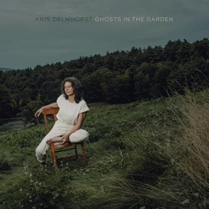 Ghosts in the Garden por Kris Delmhorst — capa do álbum