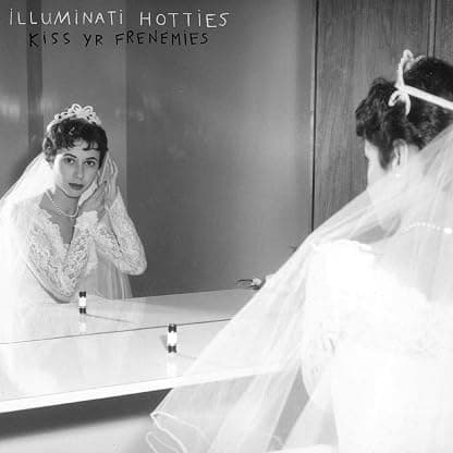 KISS YR FRENEMIES (RANDOM RECYCLED MIXED VINYL) por illuminati hotties — capa do álbum