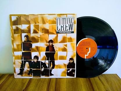 Cutting Crew - The Scattering por Cutting Crew — capa do álbum