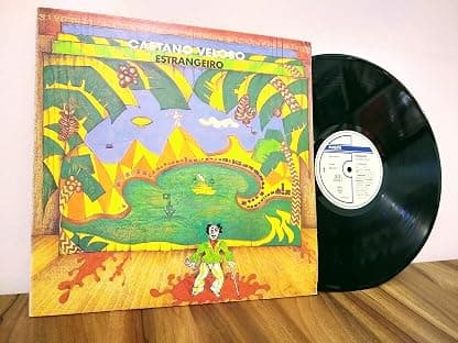 Caetano Veloso - Estrangeiro por Caetano Veloso — capa do álbum
