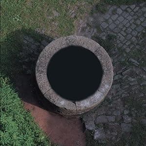 Besides The Abyss [VINYL] [Disco de Vinil] por Lebanon Hanover — capa do álbum