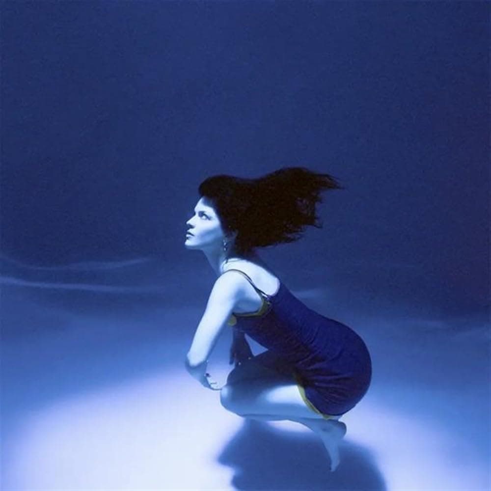 Submarine - 'Black Ice' Colored Vinyl por The Marías — capa do álbum