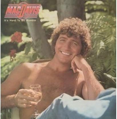Mac Davis: It's Hard to Be Humble (1980) por Mac Davis — capa do álbum
