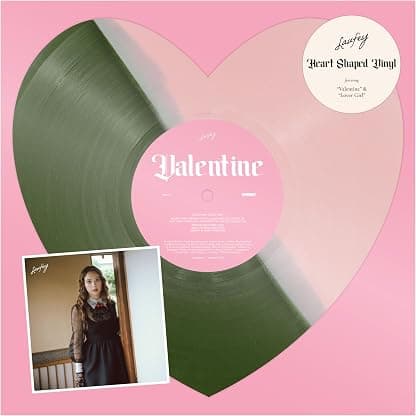 Laufey Valentine Heart-Shaped Strawberry Matcha Vinyl LP (Photo Card) por Laufey — capa do álbum