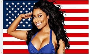 Nicki Minaj Bandeira Nic-ki Min-aj Bandeira Americana Cores Vivas Costura Dupla e 2 Ilhós de Latão 6,5 x 7,5 m Banner por Artista não identificado — capa do álbum