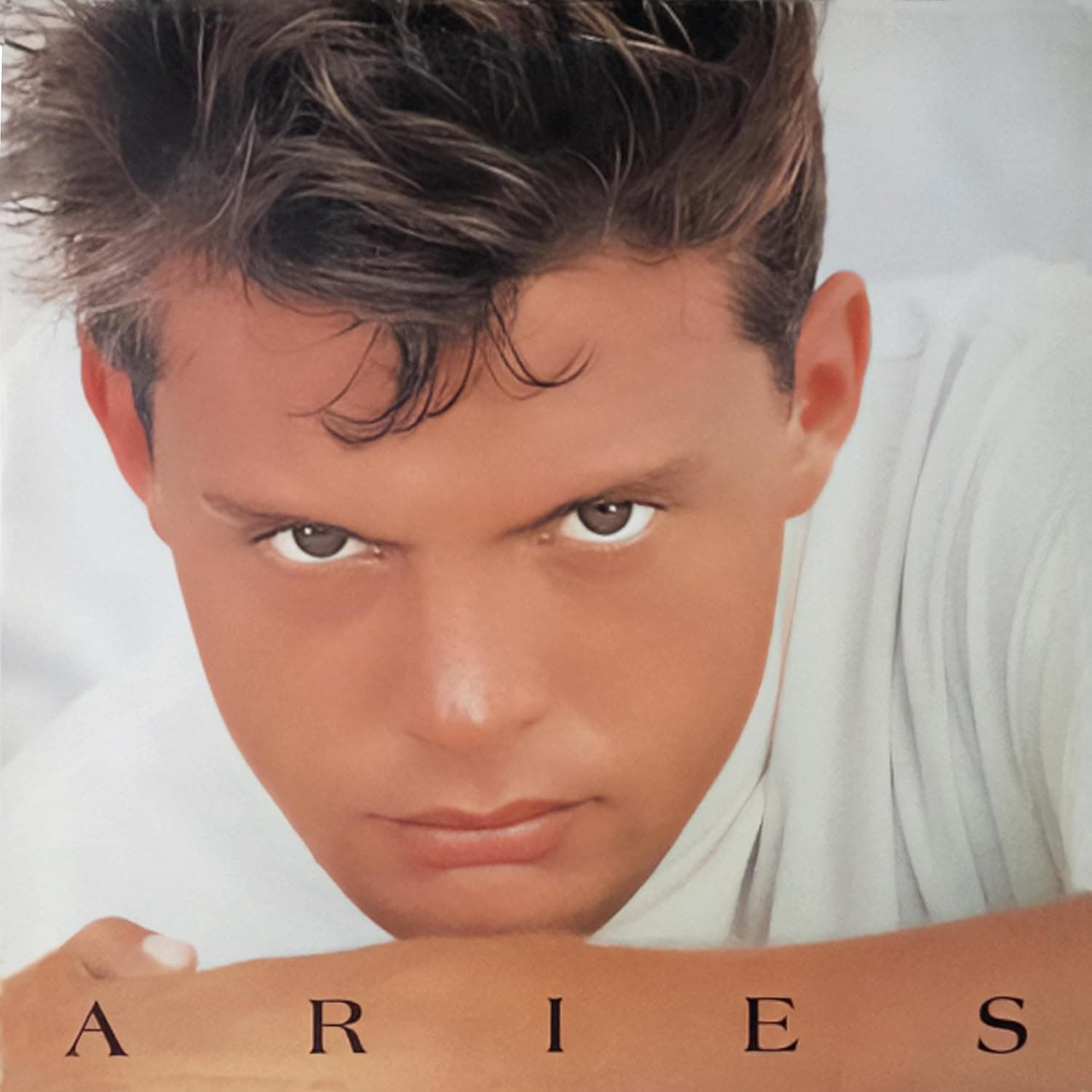 ARIES por Luis Miguel — capa do álbum