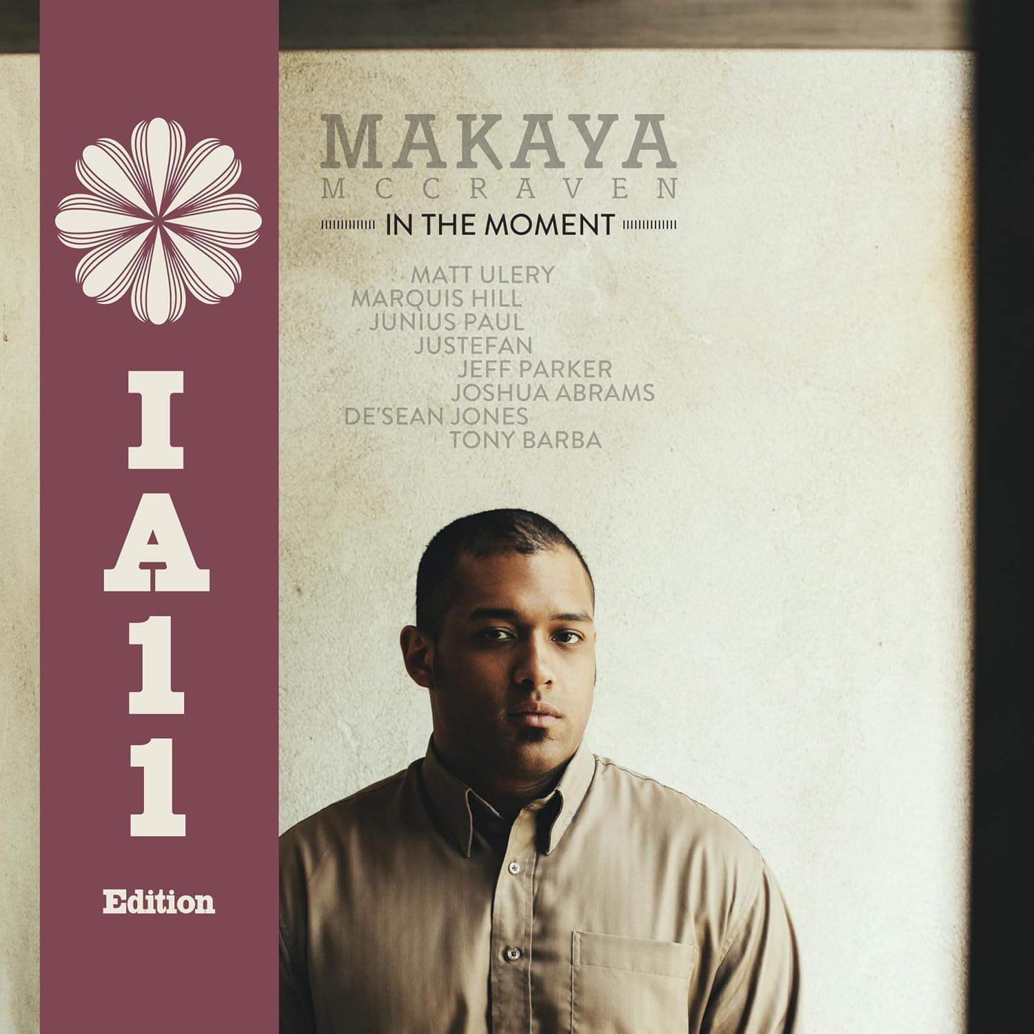 In The Moment (IA11 Edition) (DELUXE EDITION) por Makaya McCraven — capa do álbum