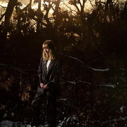 How Is It That I Should Look At The Stars por The Weather Station — capa do álbum