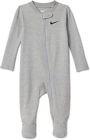 Macacão infantil Essentials Footed Coverall NIKEbebê-unissex por Artista não identificado — capa do álbum