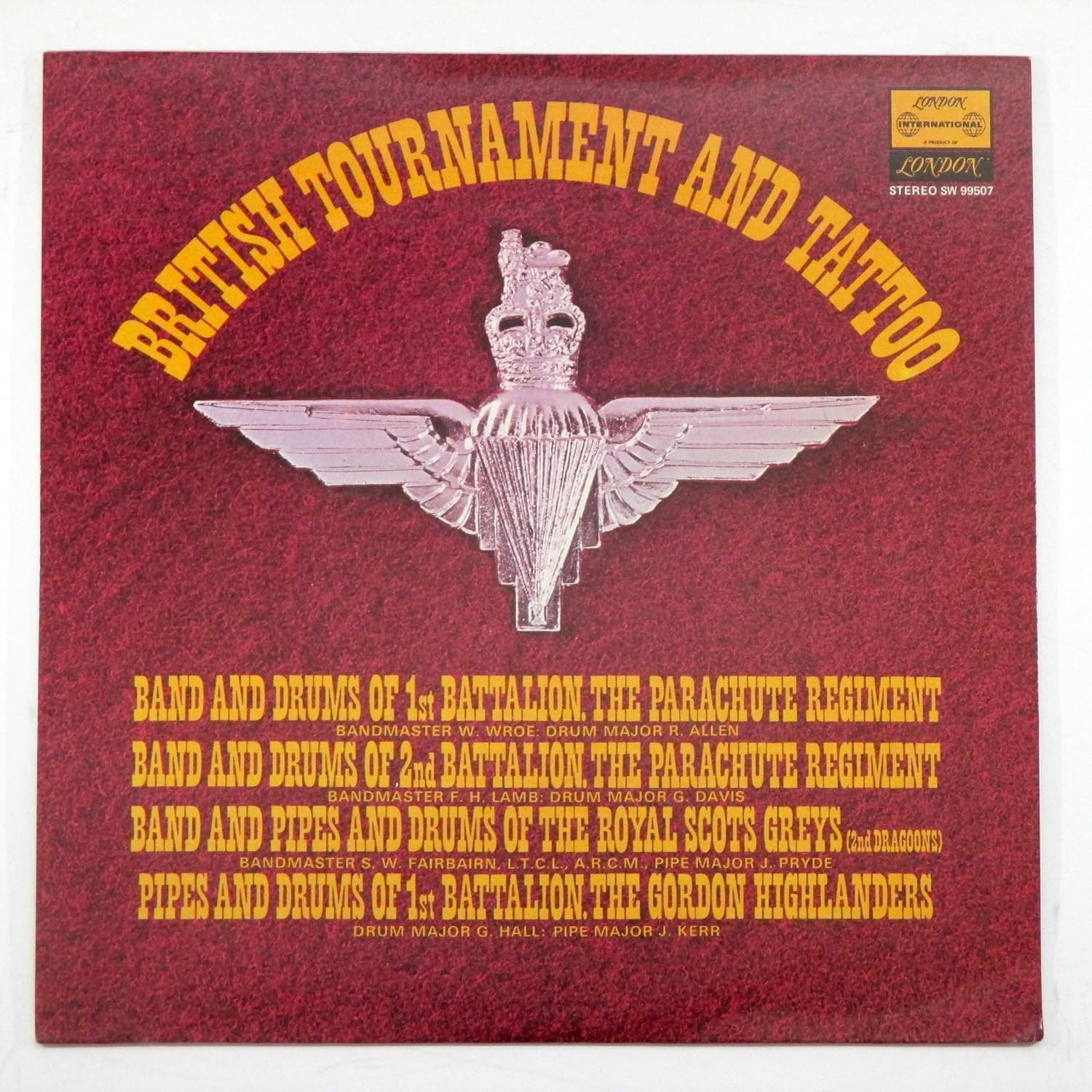 Massed Bands and Scottish Pipers From British Tournament and Tattoo por Kings of Drums — capa do álbum